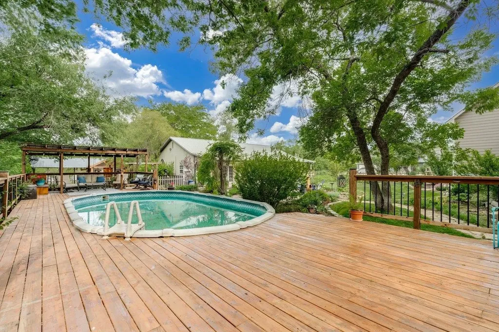 521 E Whispering Meadows Potwin KS 67123-9503