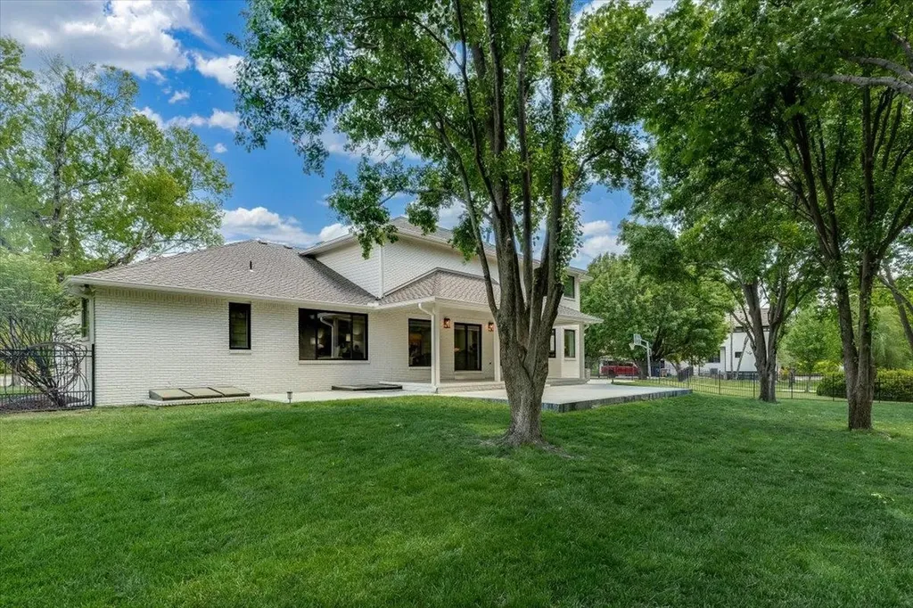 5 N Sandalwood Street Wichita KS 67230