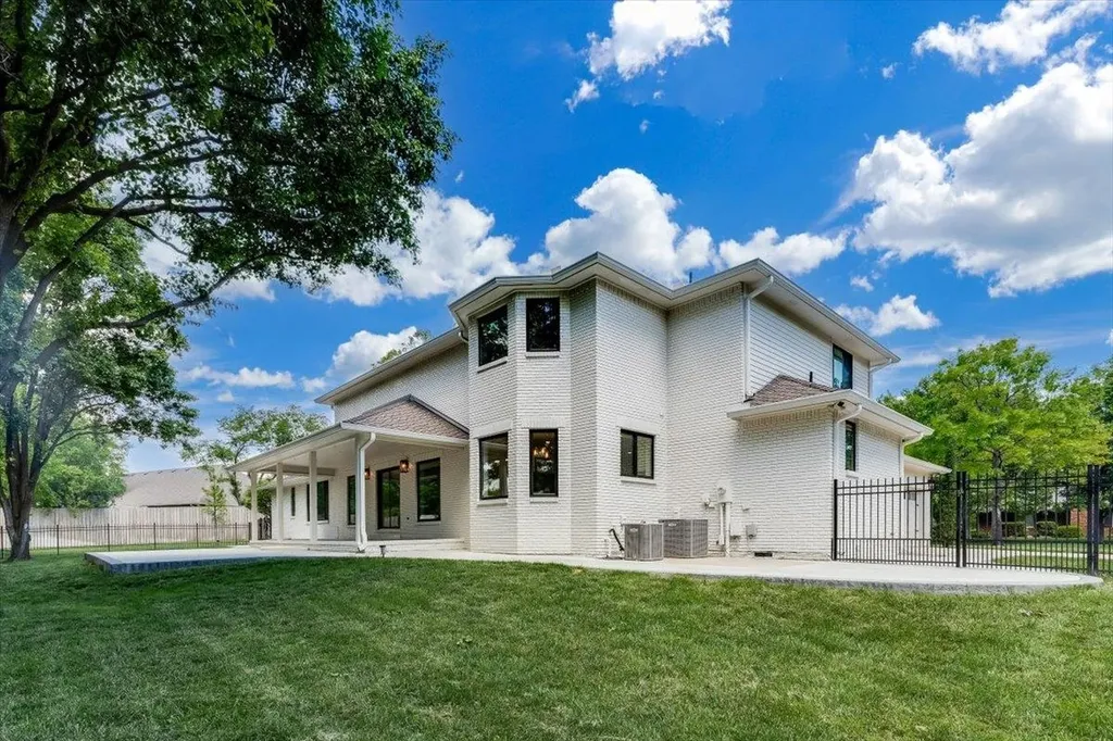 5 N Sandalwood Street Wichita KS 67230