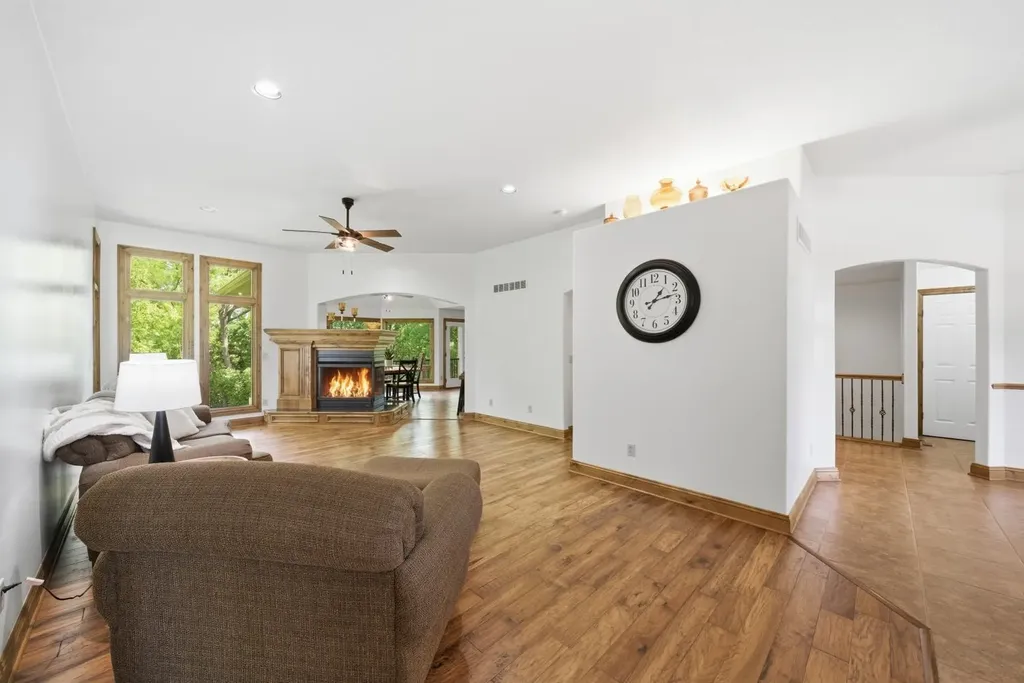 1210 E Rolling Hills Drive Augusta KS 67010