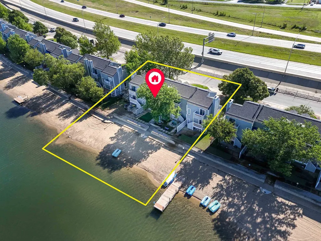 1105 N Lakewind Street Wichita KS 67212