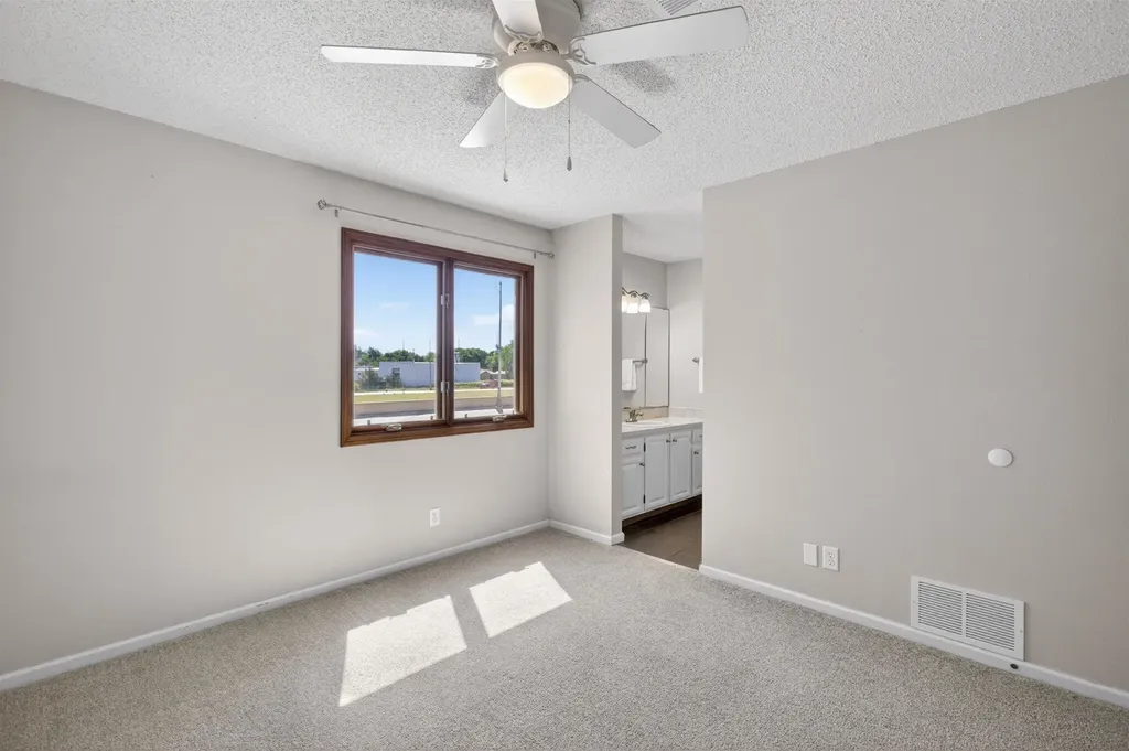1105 N Lakewind Street Wichita KS 67212