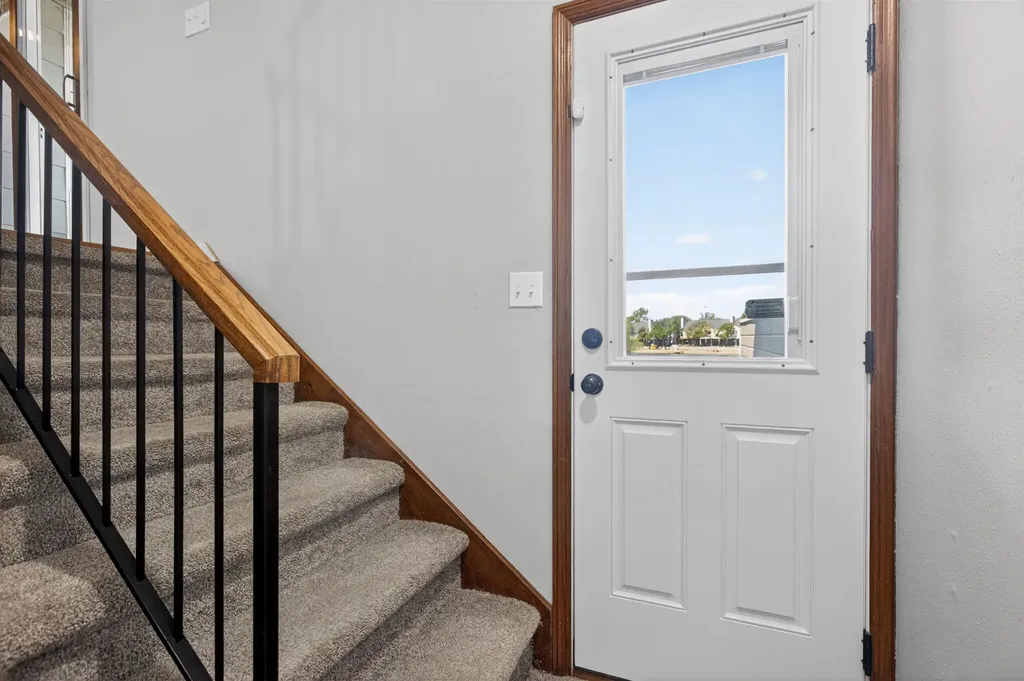 1105 N Lakewind Street Wichita KS 67212