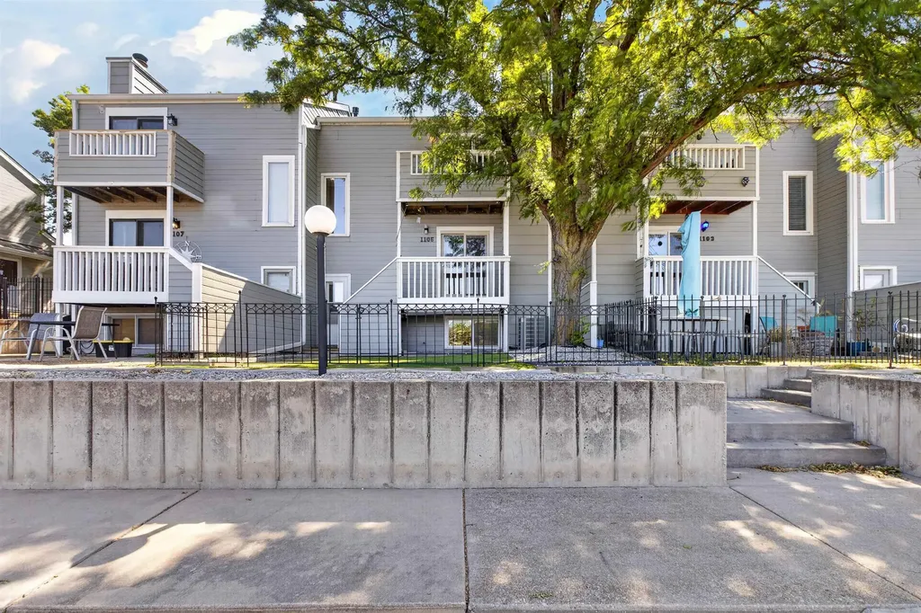 1105 N Lakewind Street Wichita KS 67212