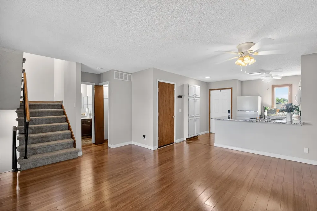 1105 N Lakewind Street Wichita KS 67212