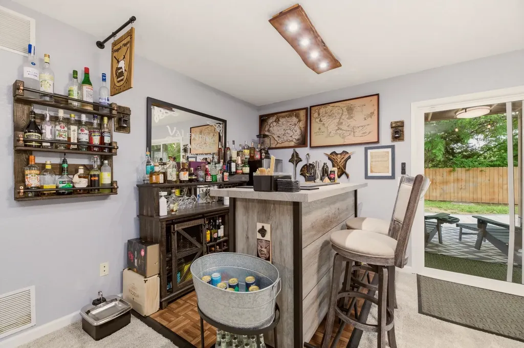 6943 E Perryton Street Bel Aire KS 67226-1468