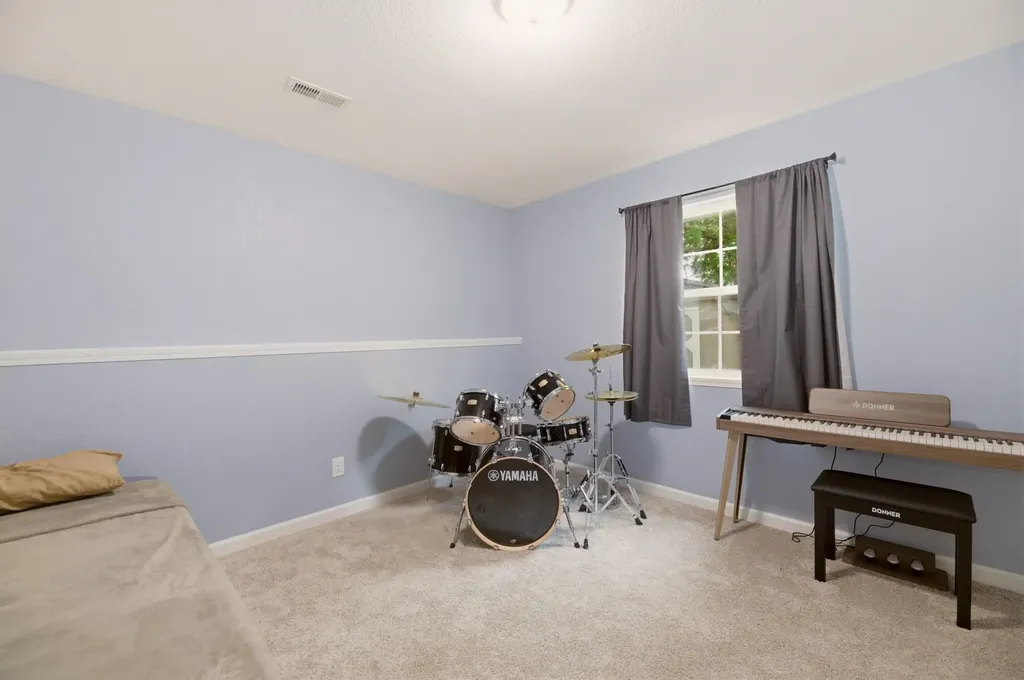 6943 E Perryton Street Bel Aire KS 67226-1468