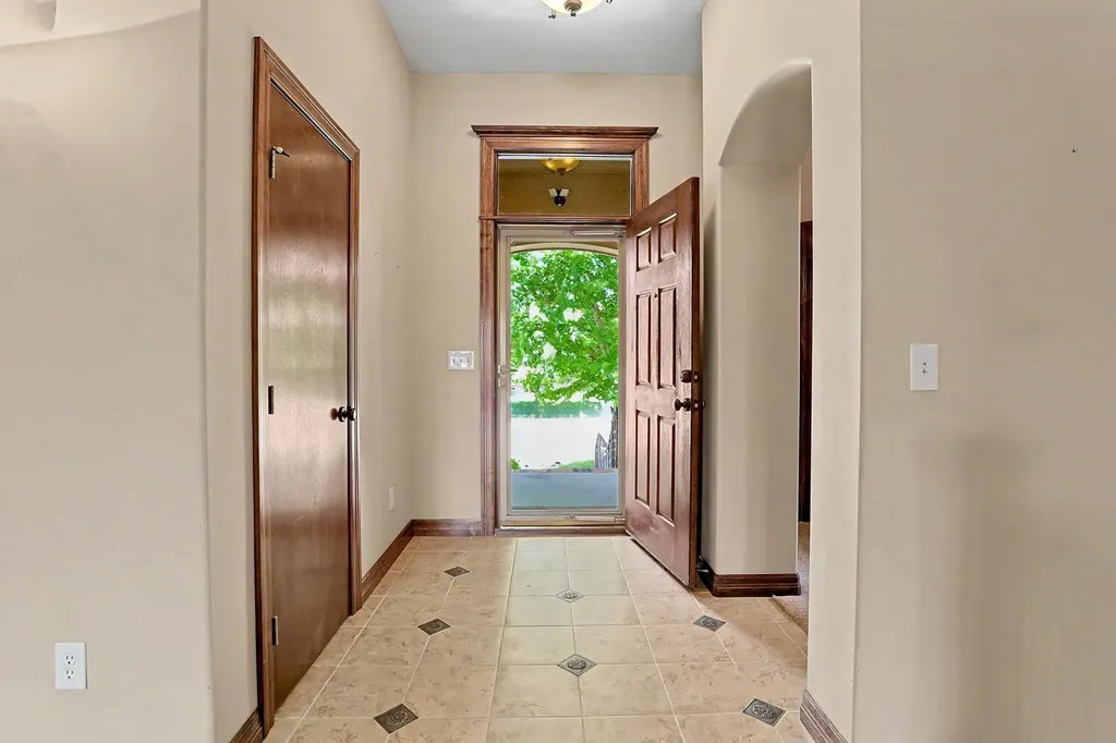 206 S Bordeulac Street Wichita KS 67230