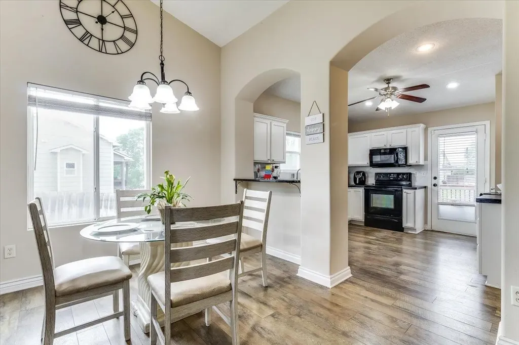 216 W Poplar Street Goddard KS 67052