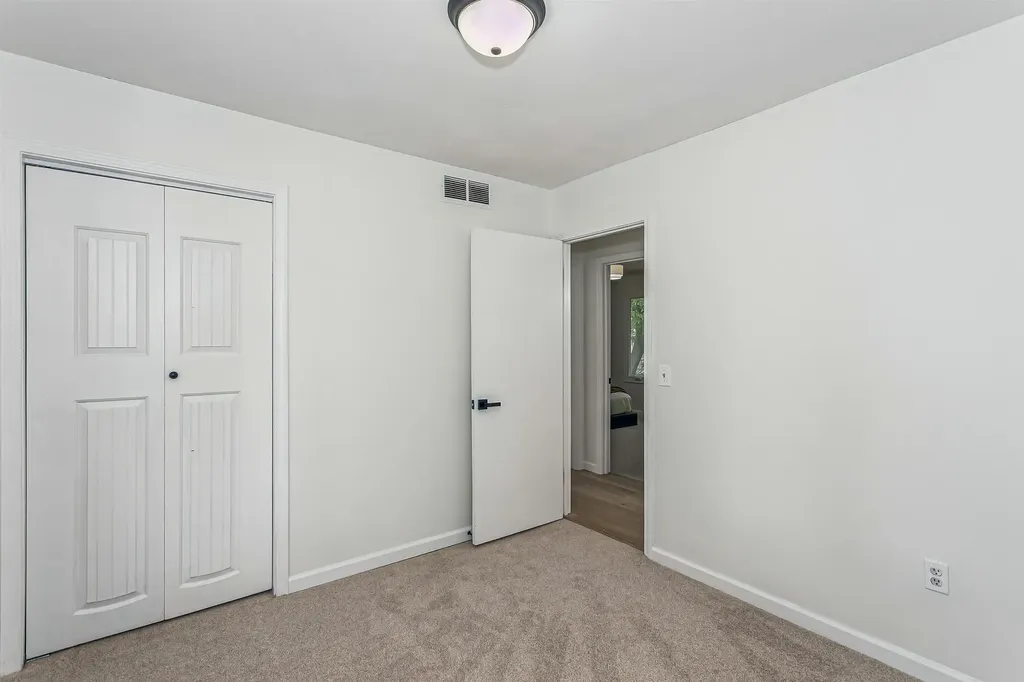 302 W Cherokee Drive Kechi KS 67067