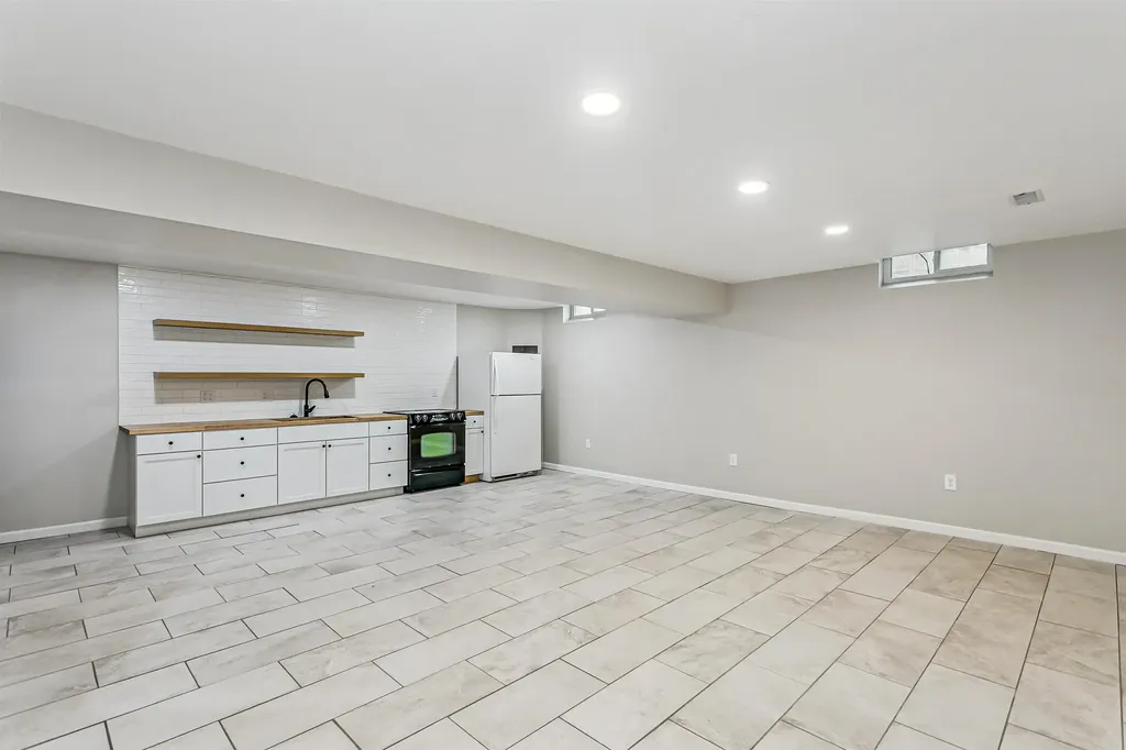 302 W Cherokee Drive Kechi KS 67067