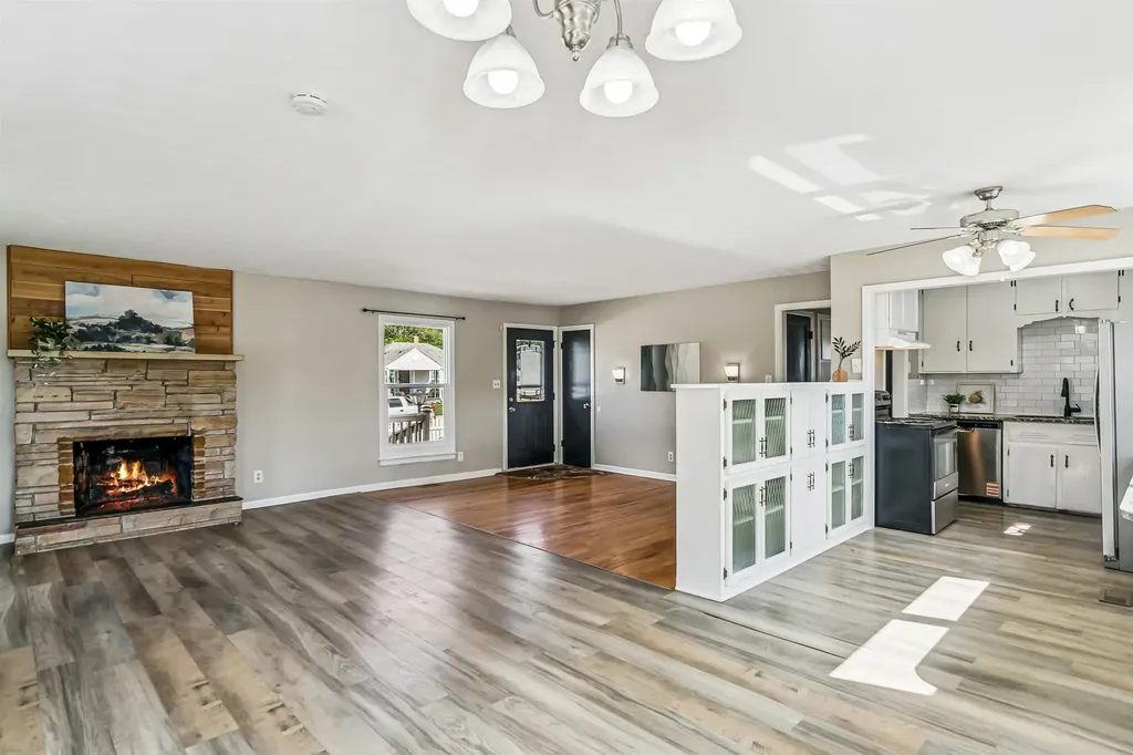 857 N Ridgewood Wichita KS 67208