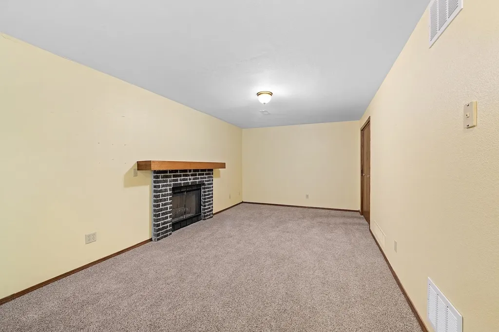 1816 E Fernwood Street Wichita KS 67216-2869