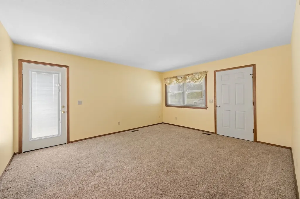 1816 E Fernwood Street Wichita KS 67216-2869