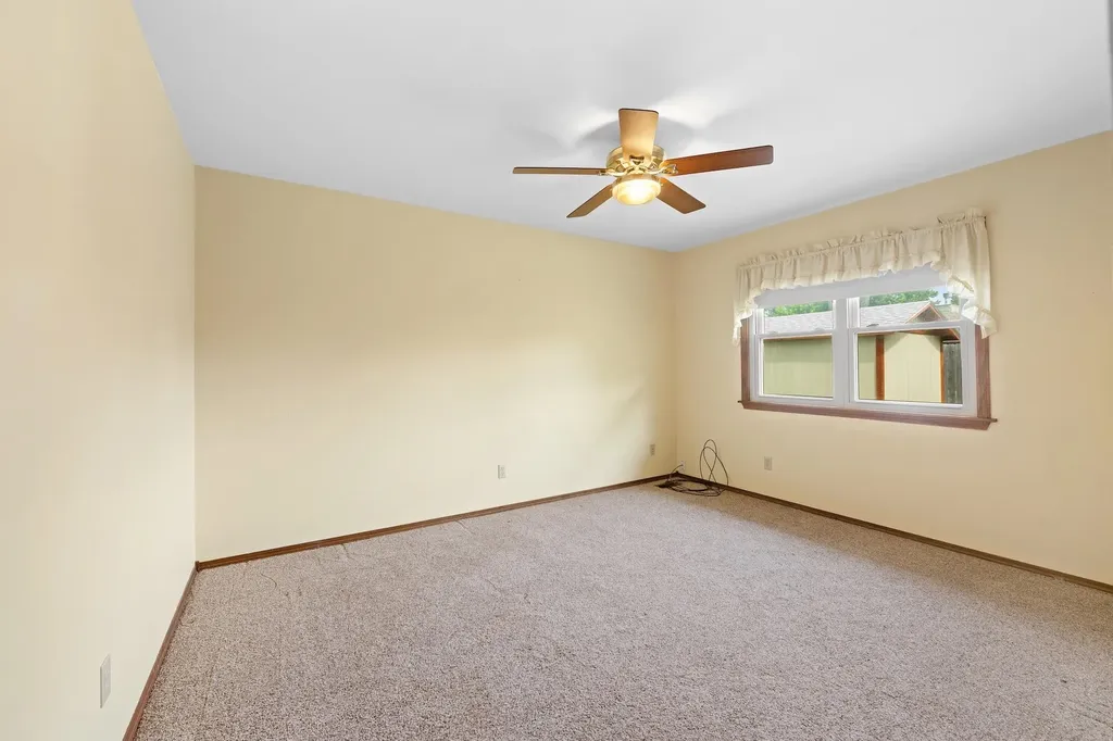 1816 E Fernwood Street Wichita KS 67216-2869