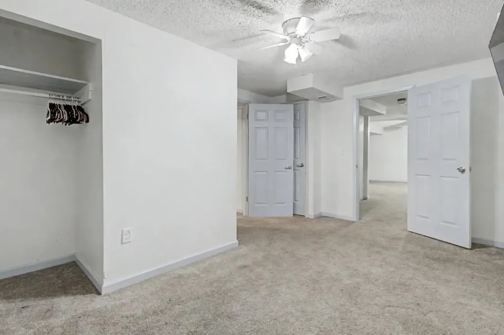 409 N Emporia Valley Center KS 67147