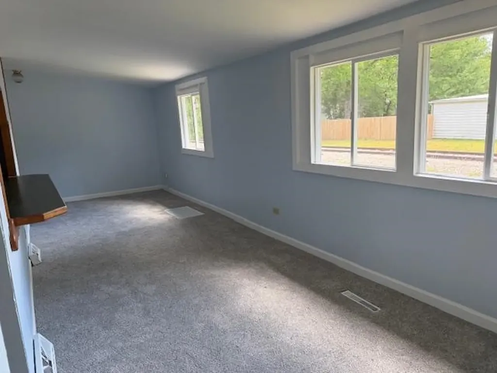 1520 Frankfort Winfield KS 67156