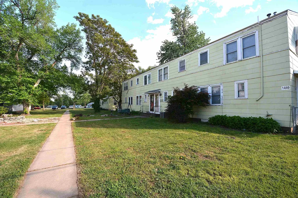 1444 S Pershing Avenue Wichita KS 67218