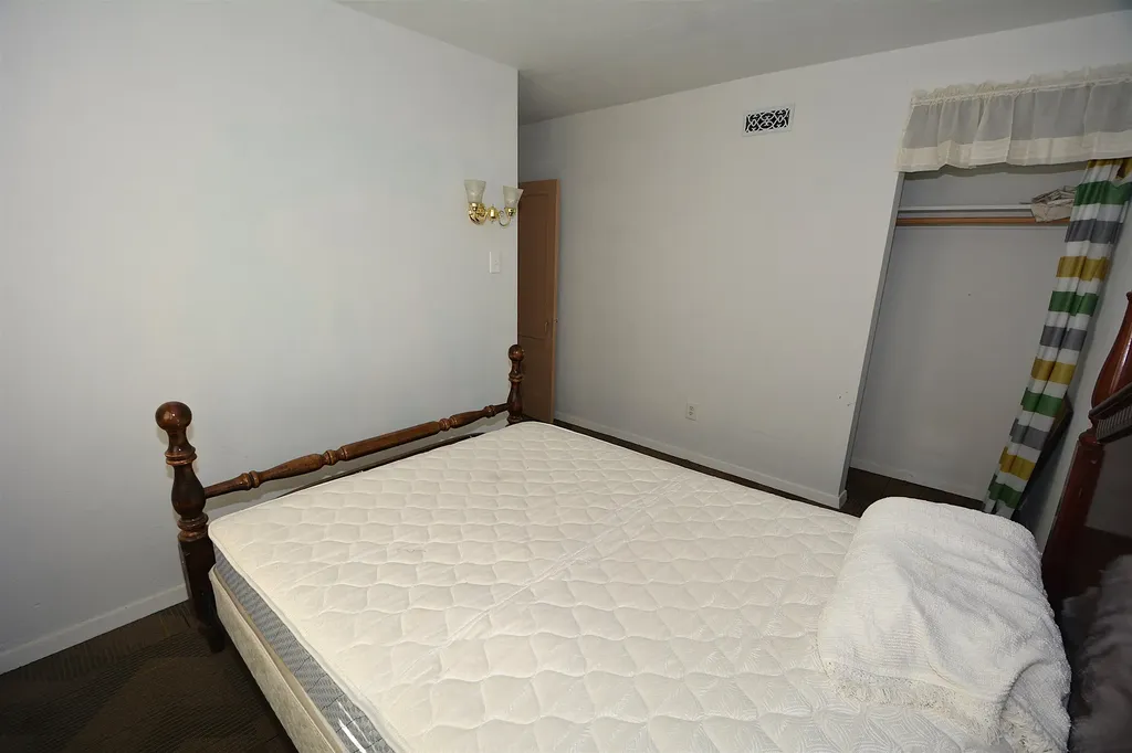 1444 S Pershing Avenue Wichita KS 67218