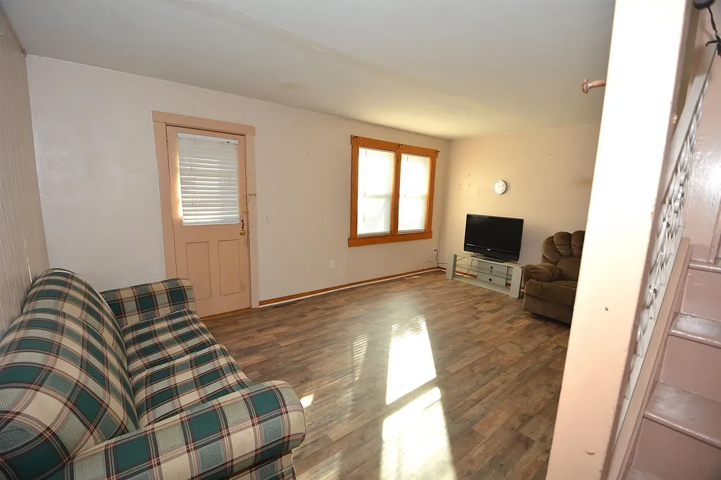 1444 S Pershing Avenue Wichita KS 67218
