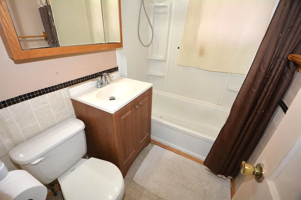 1444 S Pershing Avenue Wichita KS 67218