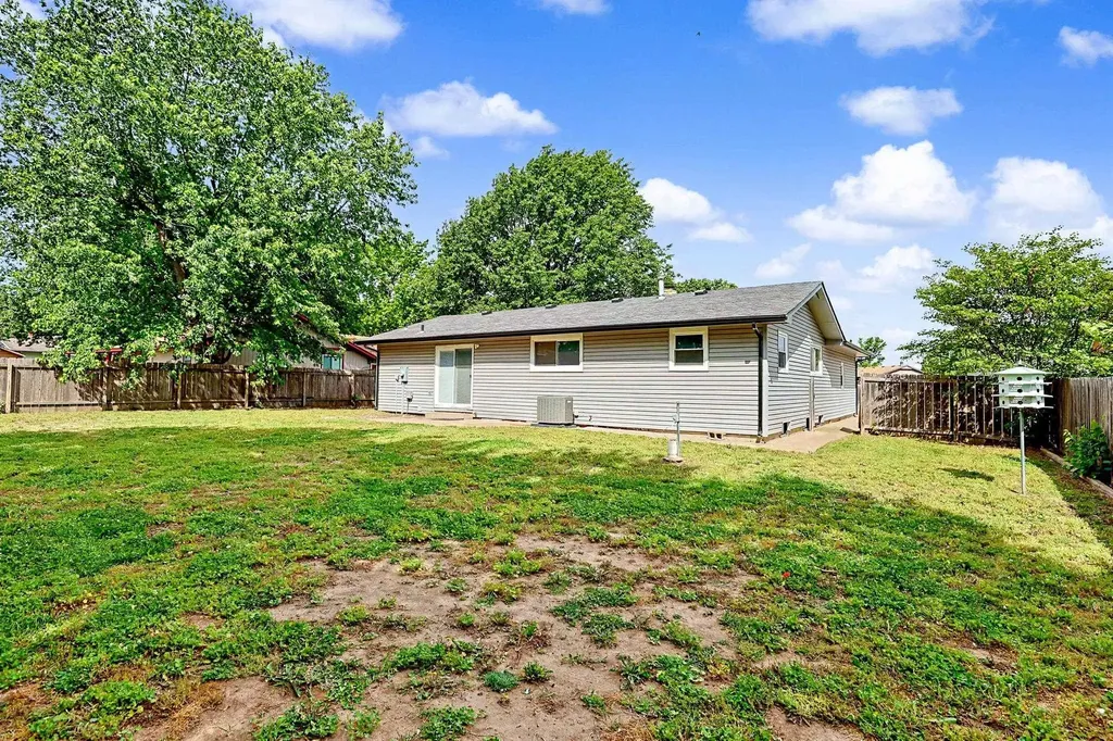 440 N Linden Haysville KS 67060