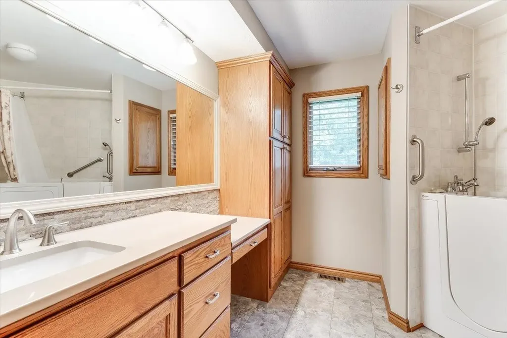 8309 W Meadow Pass Court Wichita KS 67205-1673