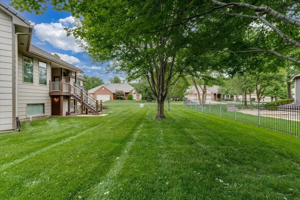 8309 W Meadow Pass Court Wichita KS 67205-1673
