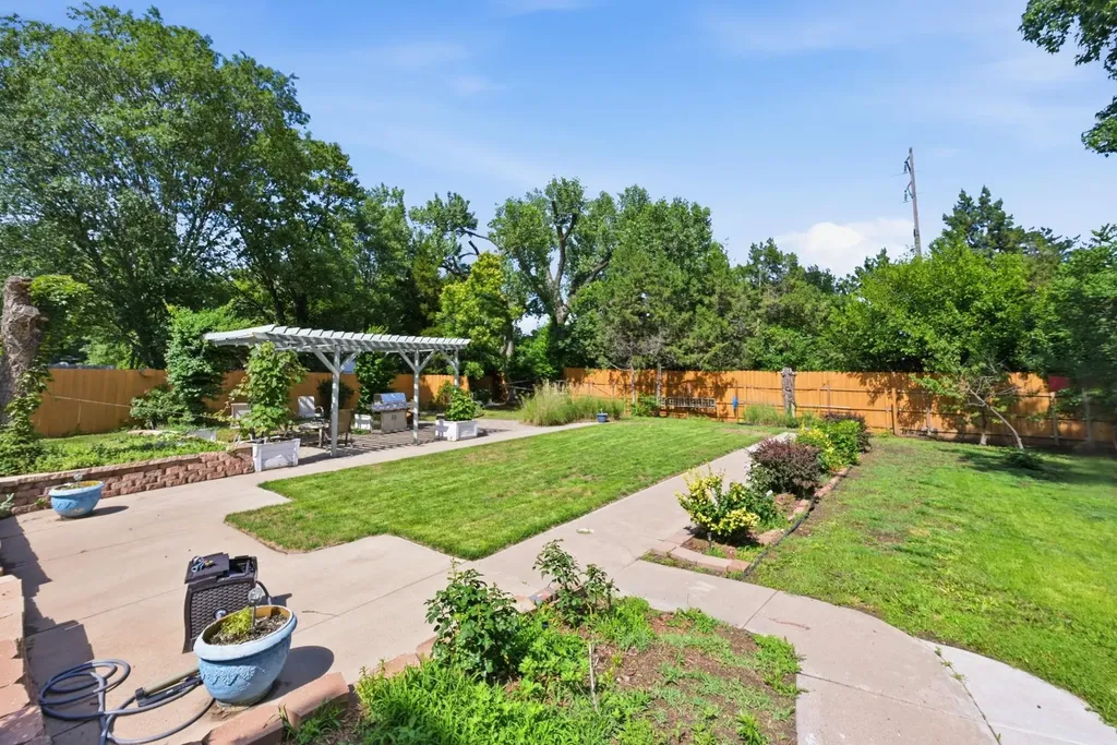 7954 E Dublin Court Wichita KS 67206