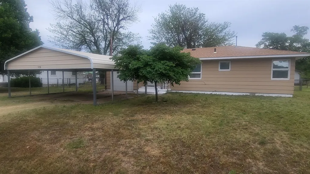 516 N Botkin Attica KS 67003