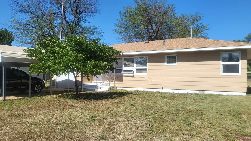 516 N Botkin Attica KS 67003