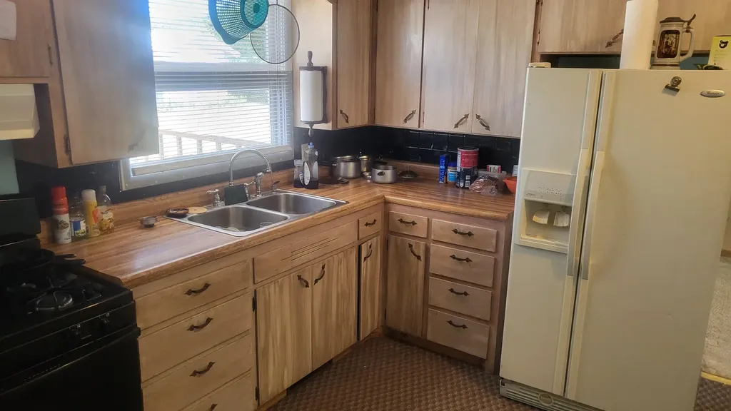 516 N Botkin Attica KS 67003