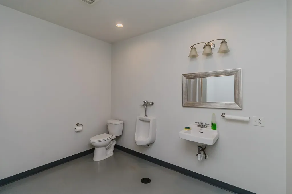 2325 S Crest Wichita KS 67207