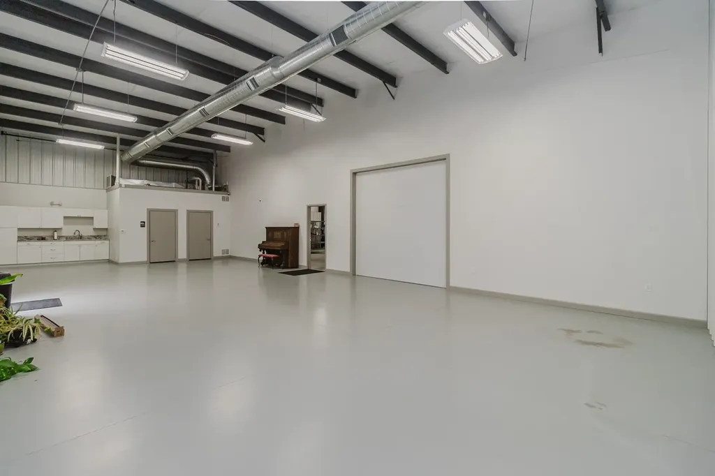 2325 S Crest Wichita KS 67207