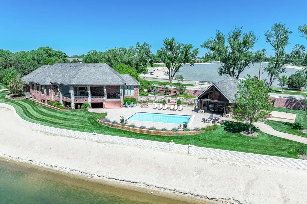 6737 W 29th Street N Wichita KS 67205