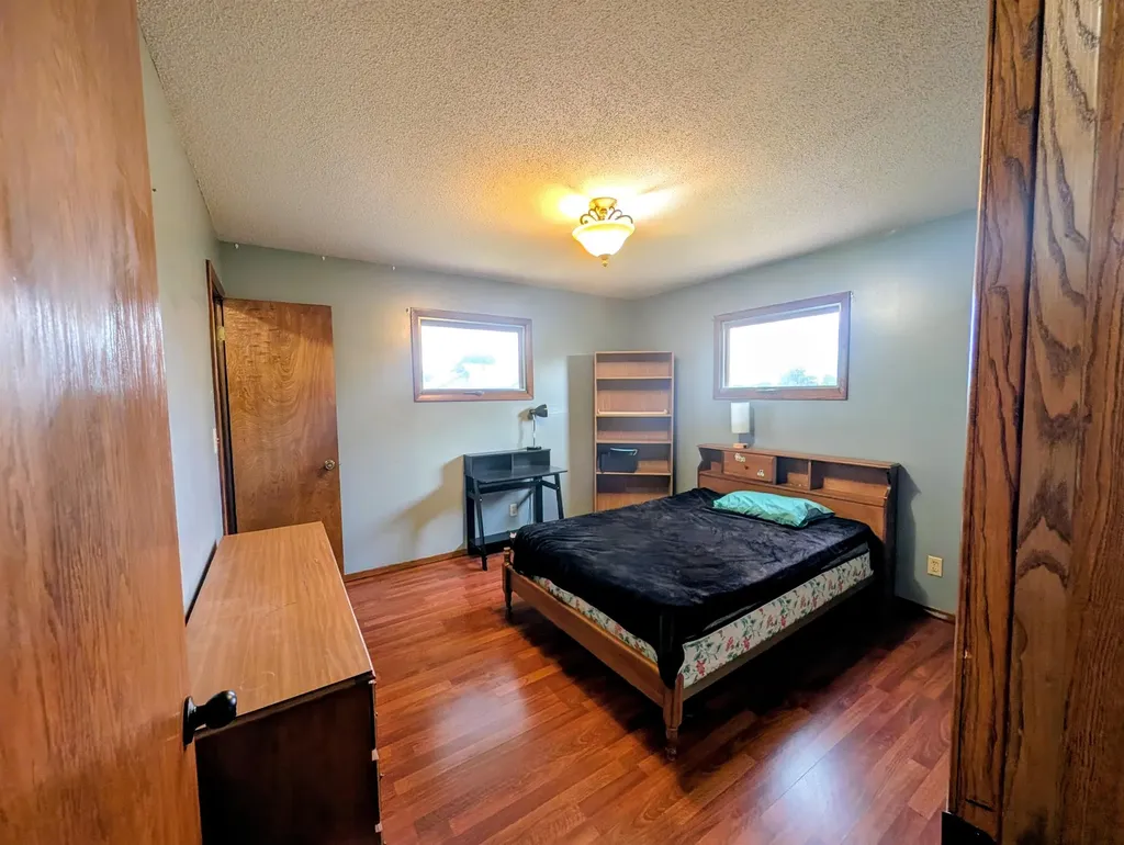 214 N Sedgwick Burrton KS 67020