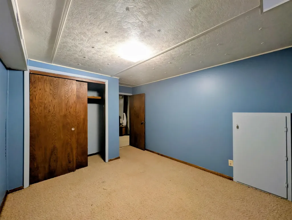214 N Sedgwick Burrton KS 67020