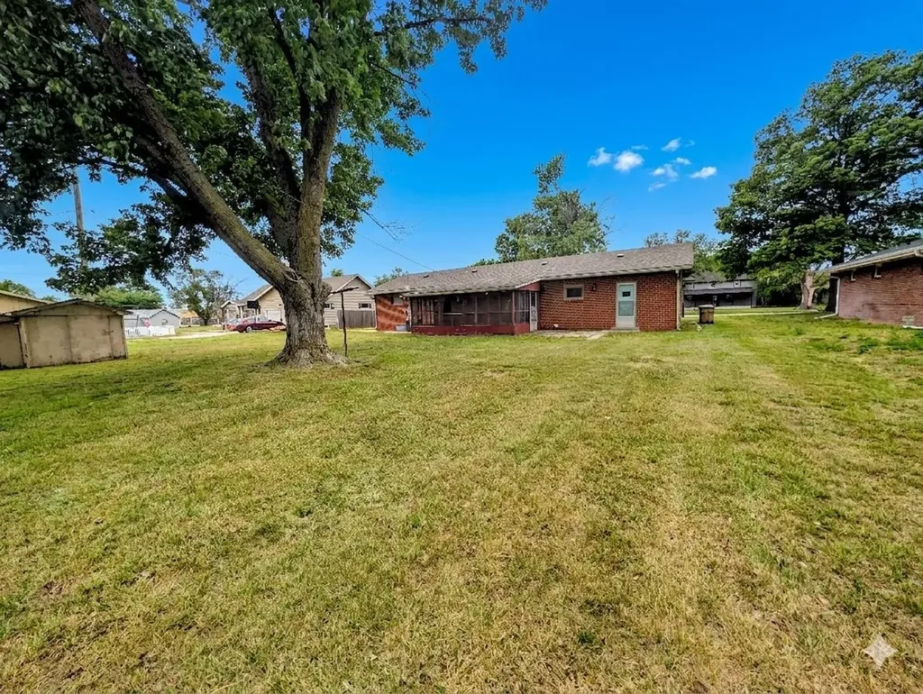 214 N Sedgwick Burrton KS 67020
