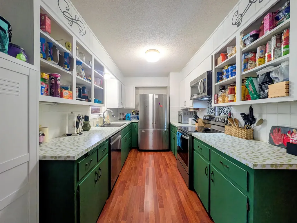 214 N Sedgwick Burrton KS 67020