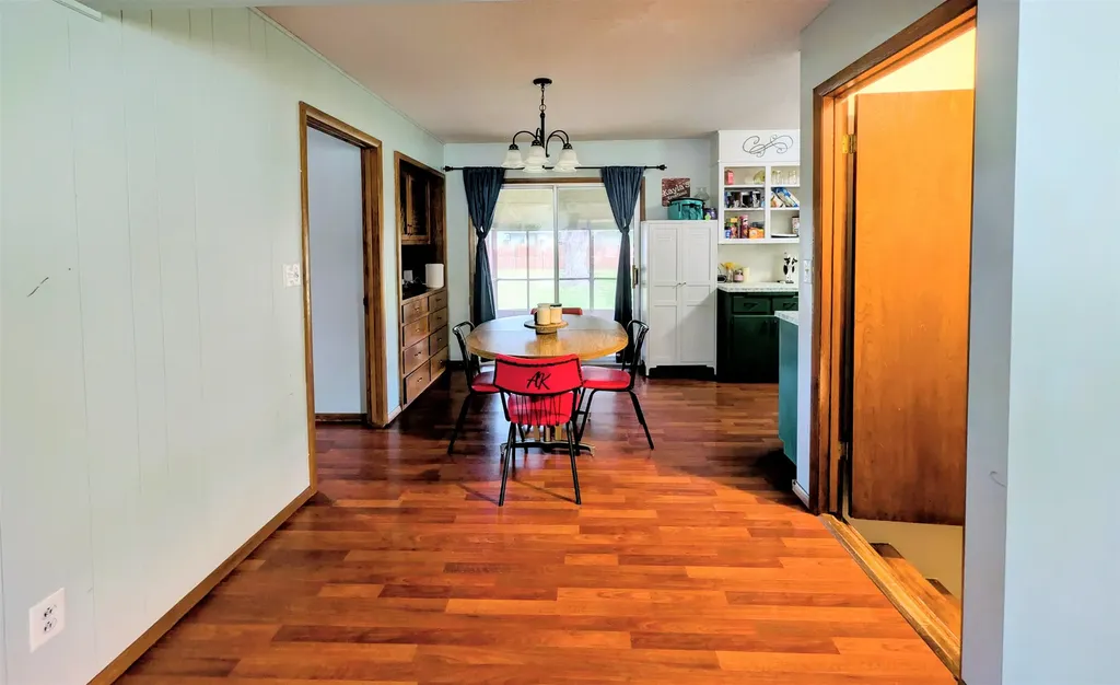 214 N Sedgwick Burrton KS 67020