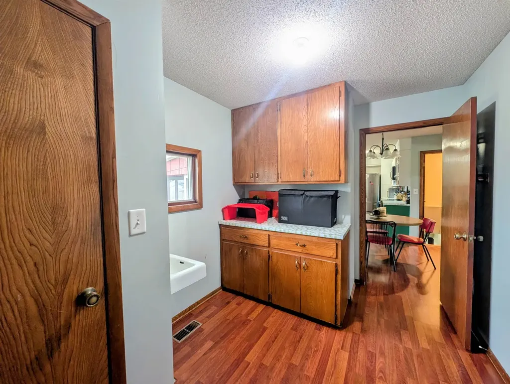 214 N Sedgwick Burrton KS 67020