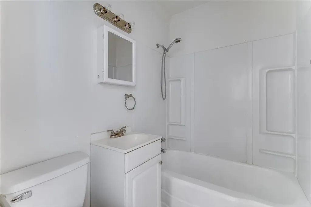 1821 S Grove Wichita KS 67211