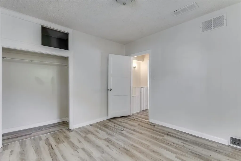1821 S Grove Wichita KS 67211