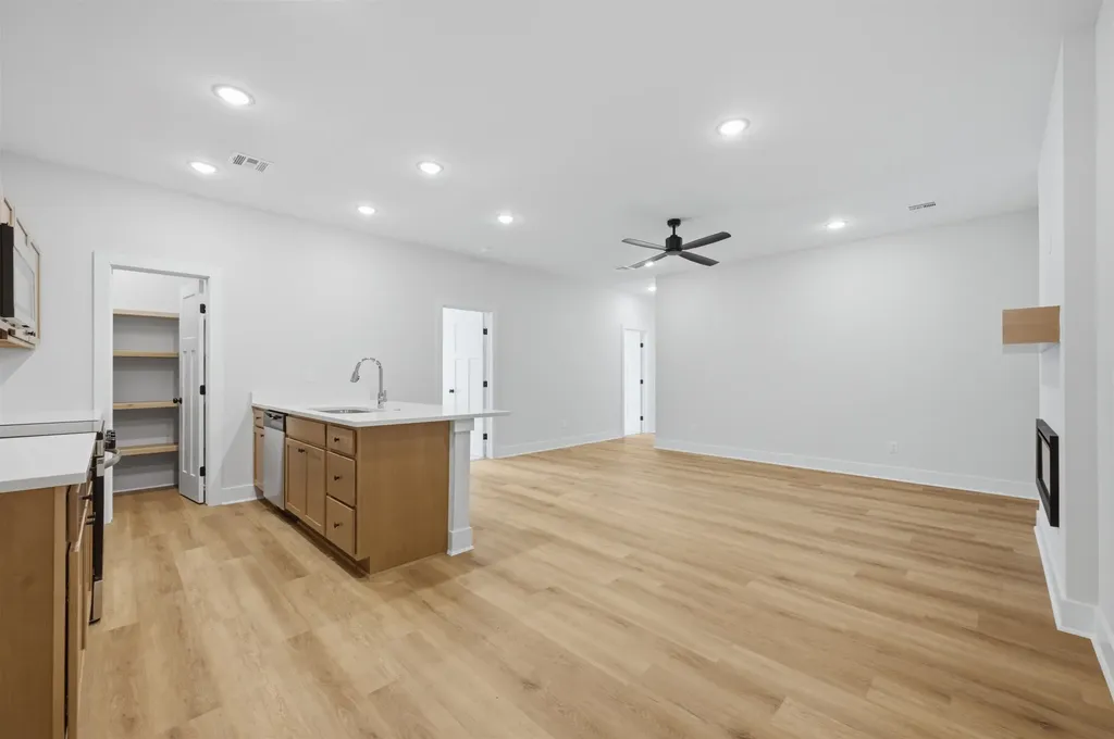161 N Mendocino Goddard KS 67052
