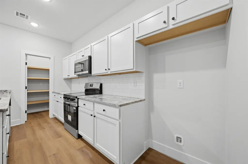 169 N Mendocino Goddard KS 67052