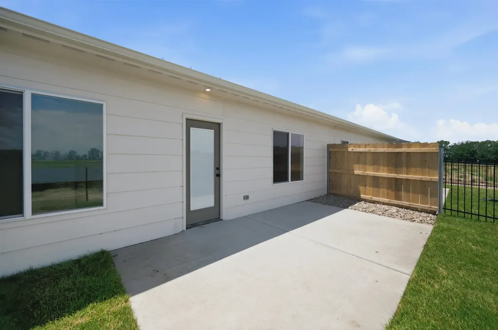 169 N Mendocino Goddard KS 67052
