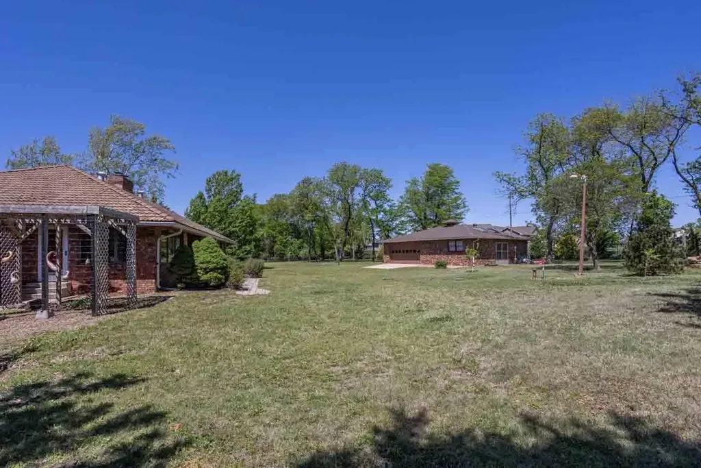 12400 E Lynne Wichita KS 67207