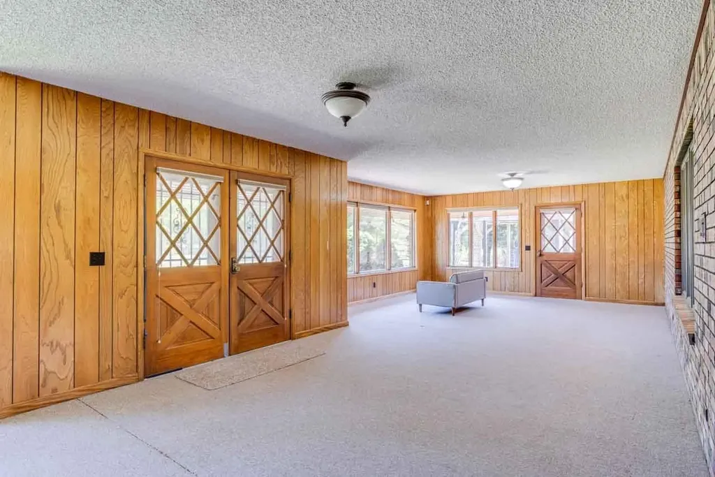 12400 E Lynne Wichita KS 67207