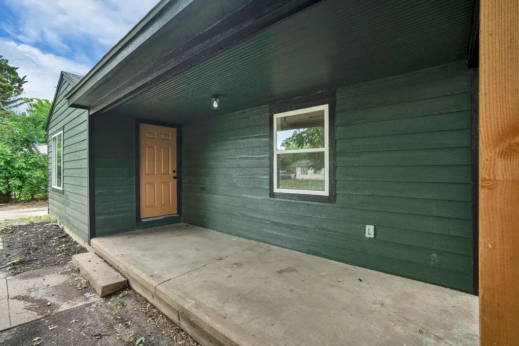 2612 N Green Wichita KS 67219