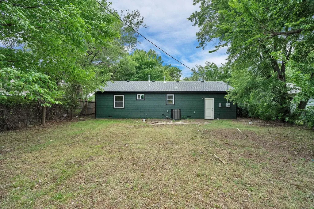 2612 N Green Wichita KS 67219